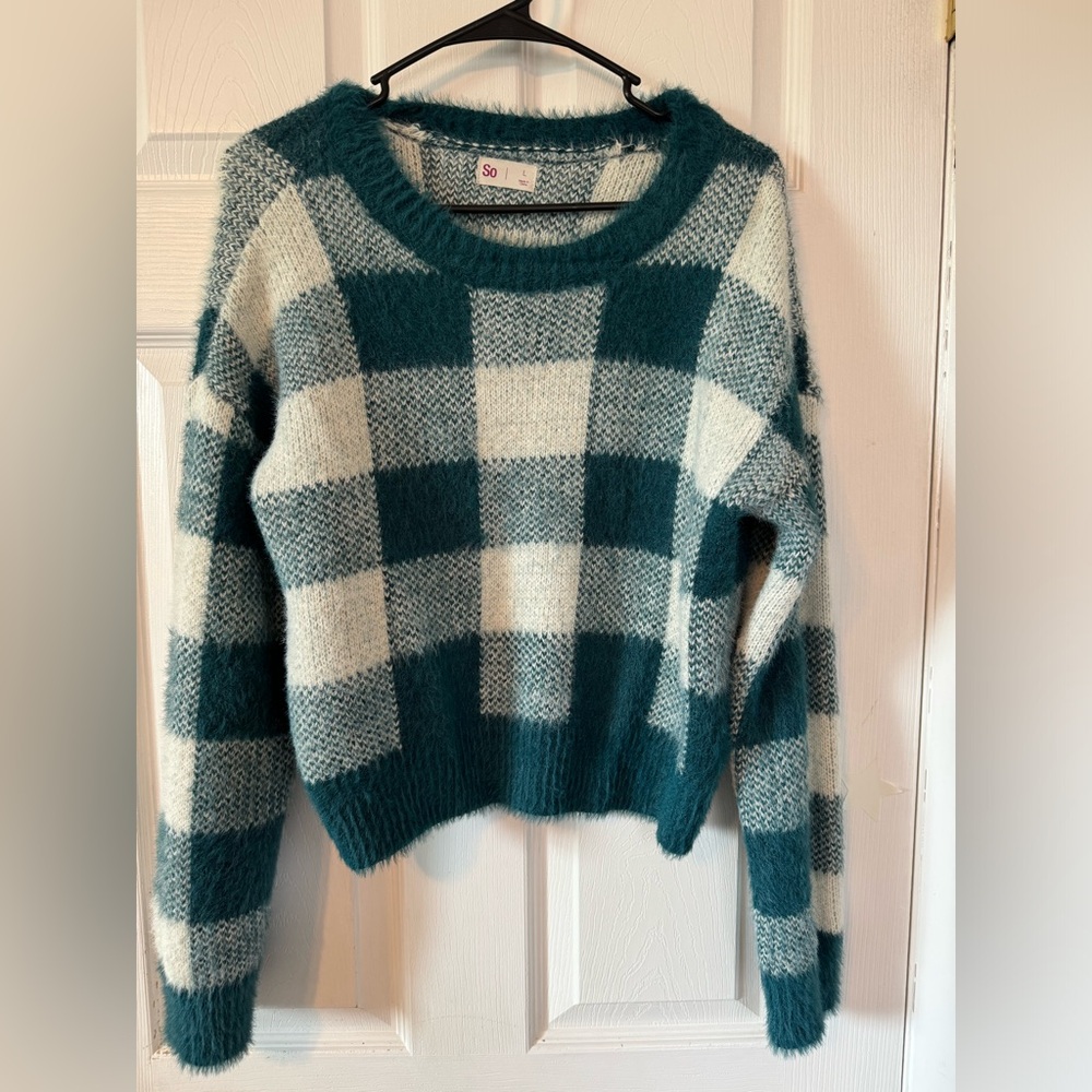 SO brand crop sweater